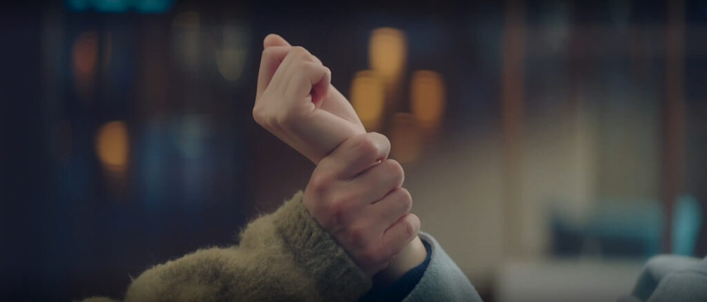 제-손목과-전-재산을-걸게요