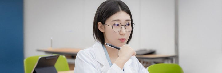 김사비 한예지