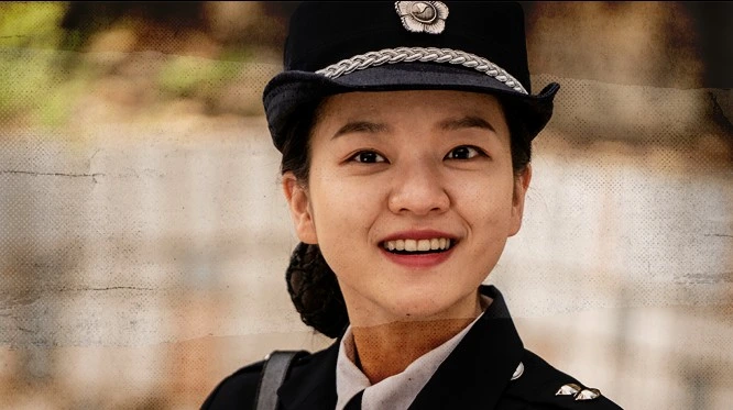 윤나영 고아성