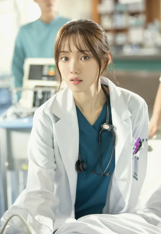 이성경-차은재